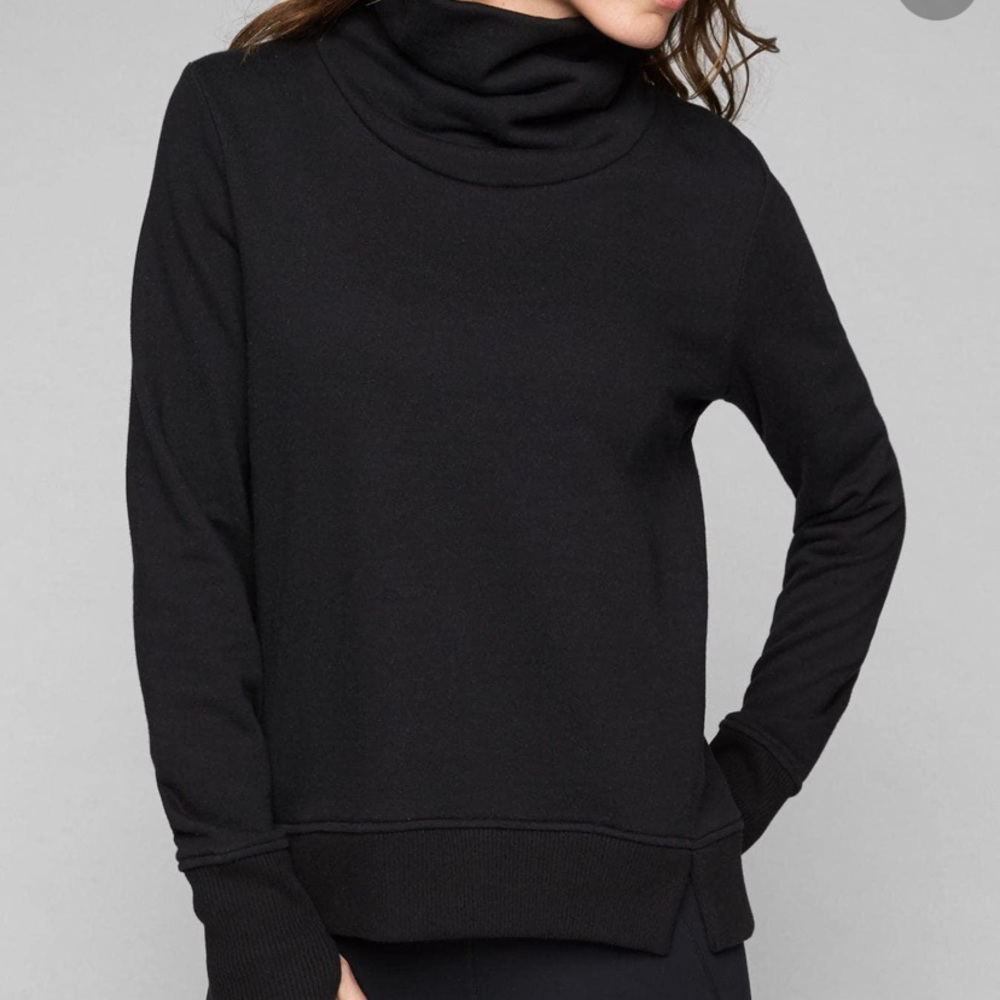 Athleta turtleneck sweatshirt
